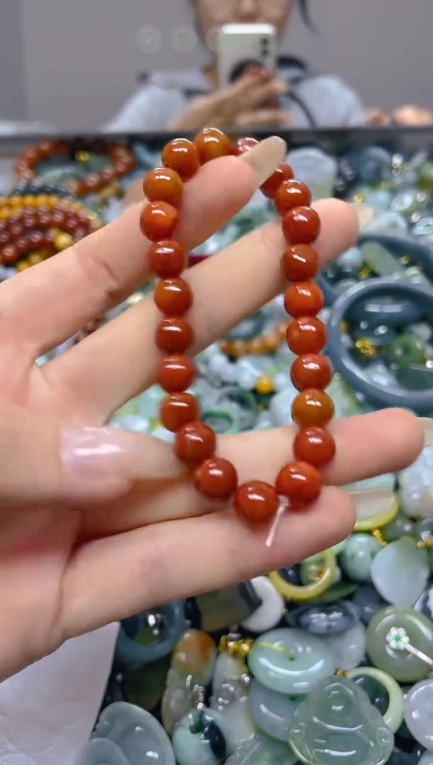 颈饰未镶嵌翡翠8MM/ T /翡翠A货，一件也是批发价