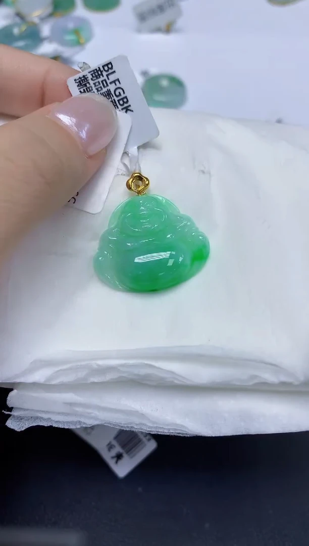 翡翠18K金镶嵌颈饰天然缅甸翡翠A货