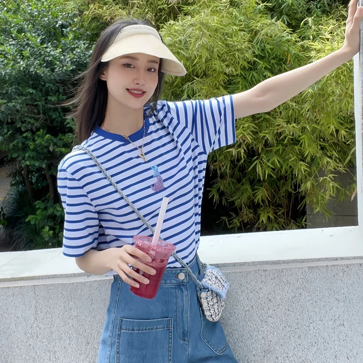 【专柜品质】夏季新款时尚减龄休闲百搭圆领宽松条纹T恤女士1300901