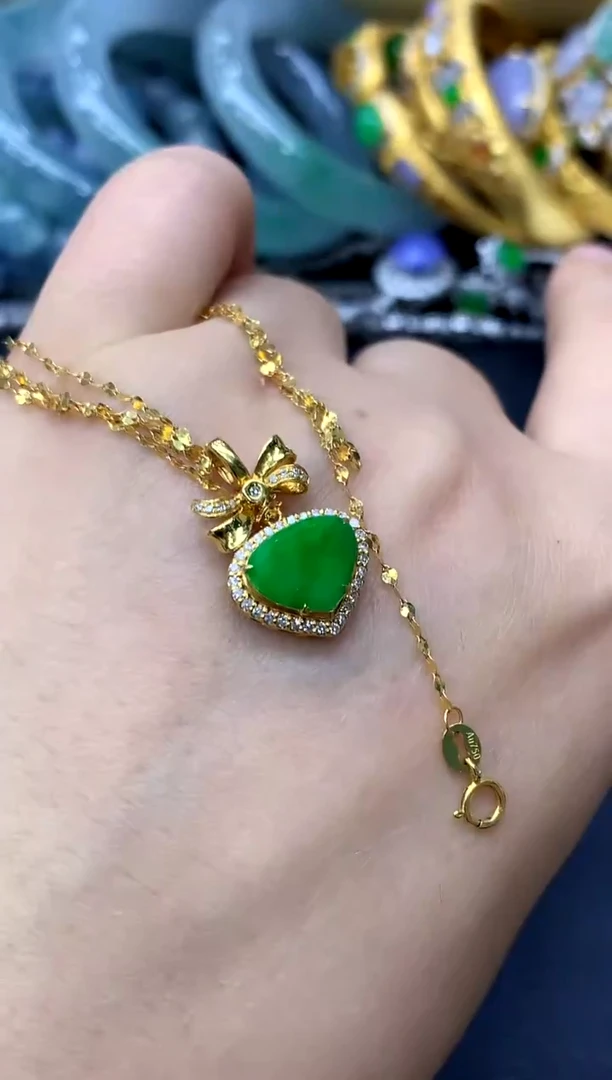 颈饰18K金镶嵌翡翠476-中国好珍宝