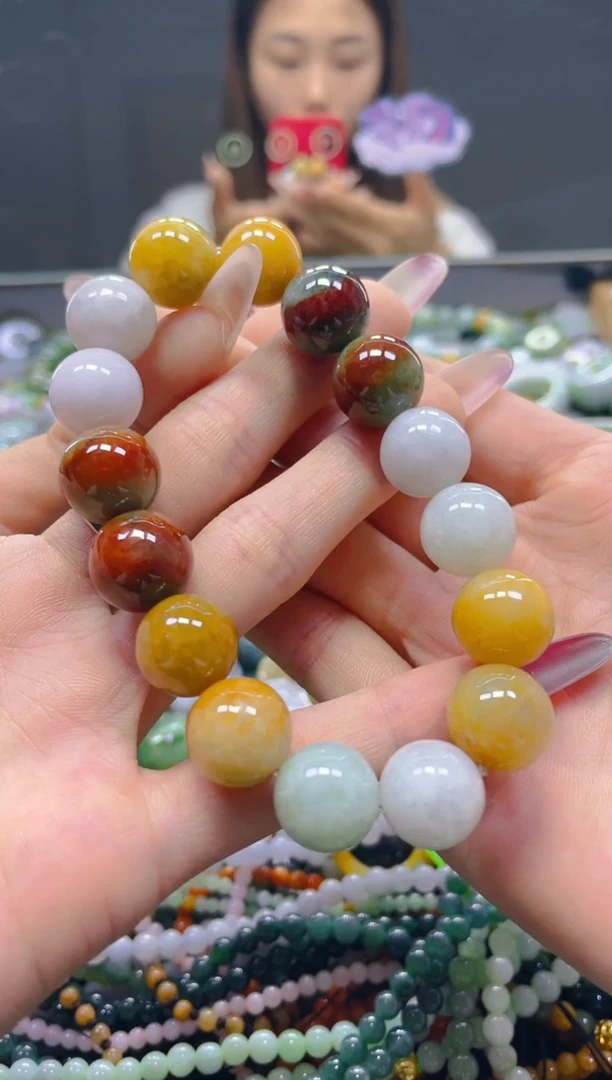 颈饰未镶嵌翡翠13MM/V/翡翠A货，一件也是批发价