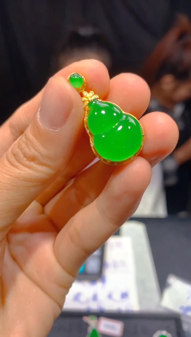 【闪购商品】定制翡翠18K金镶嵌143多样性发货（发其一）