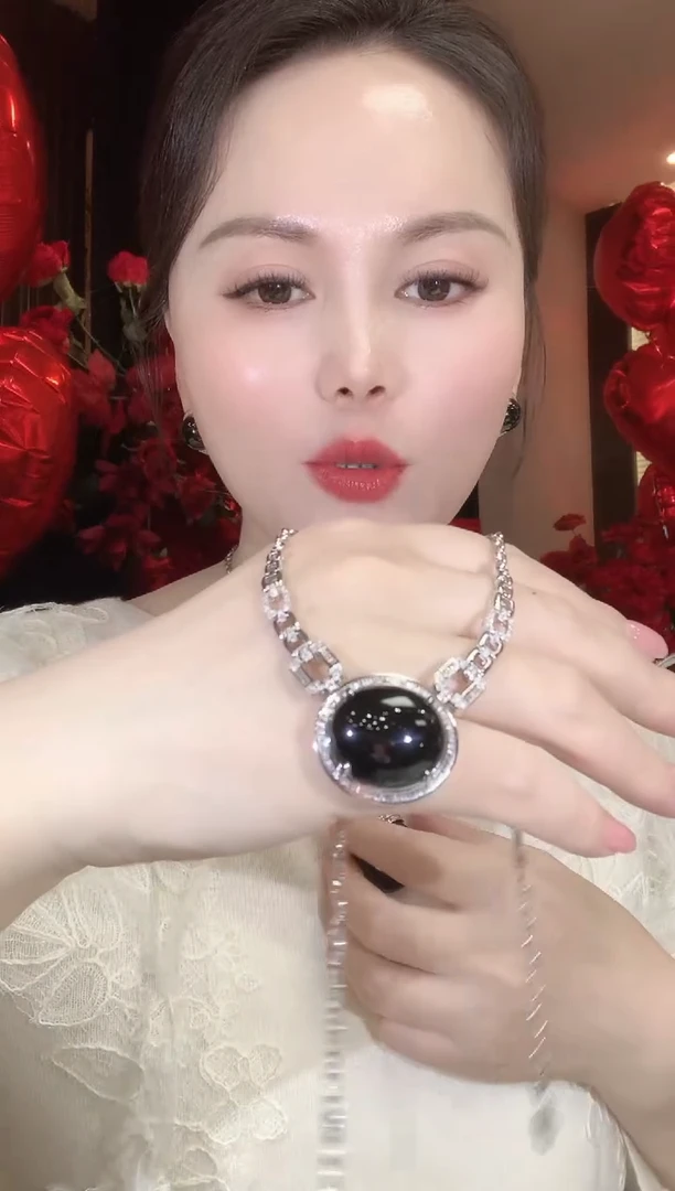 套链18K金镶嵌翡翠A154