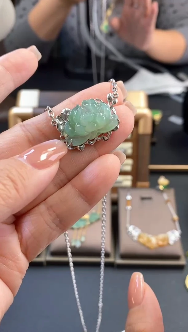 颈饰银S925镶嵌翡翠18254