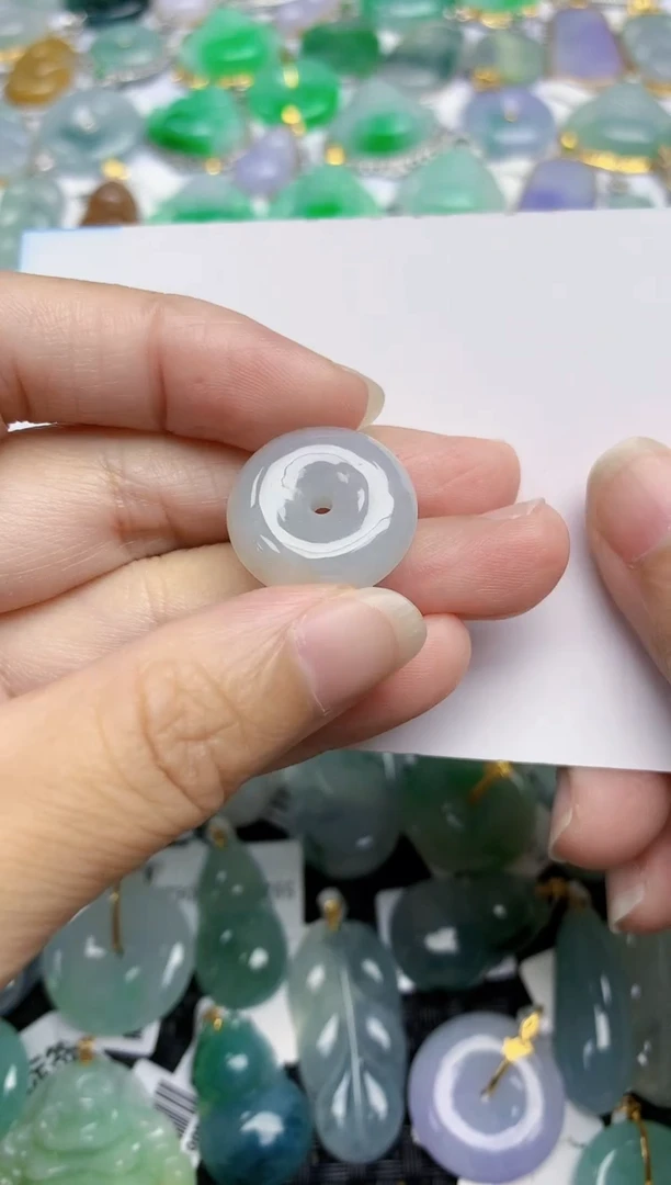 翡翠未镶嵌颈饰天然翡翠A货