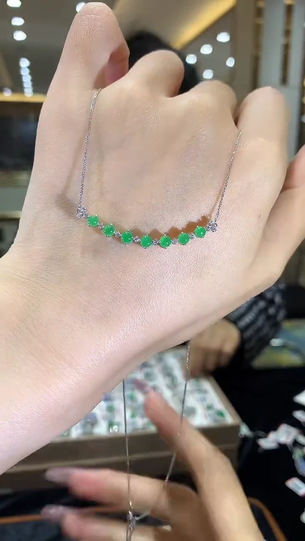 【闪购商品】翡翠项链18K金镶嵌翡翠微笑项链WXY