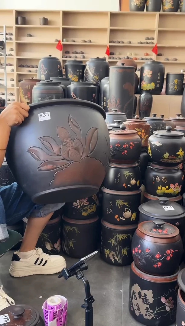 罐完品浮雕荷花风水缸 831