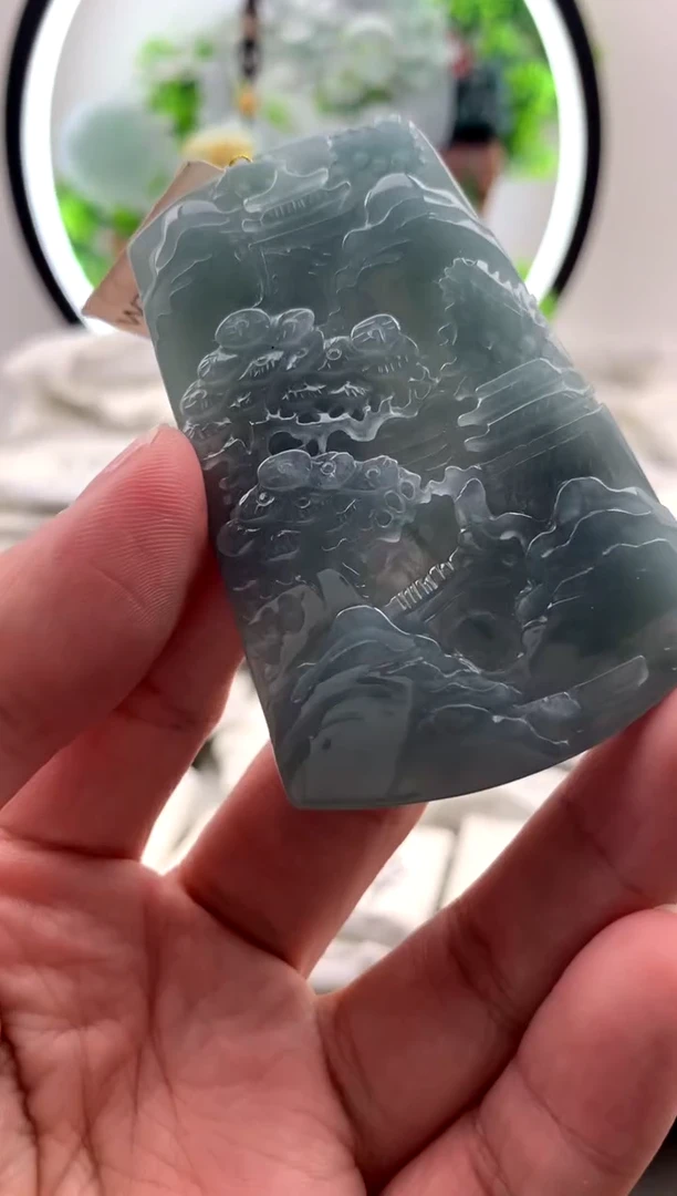 【闪购商品】翡翠颈饰未镶嵌山水牌