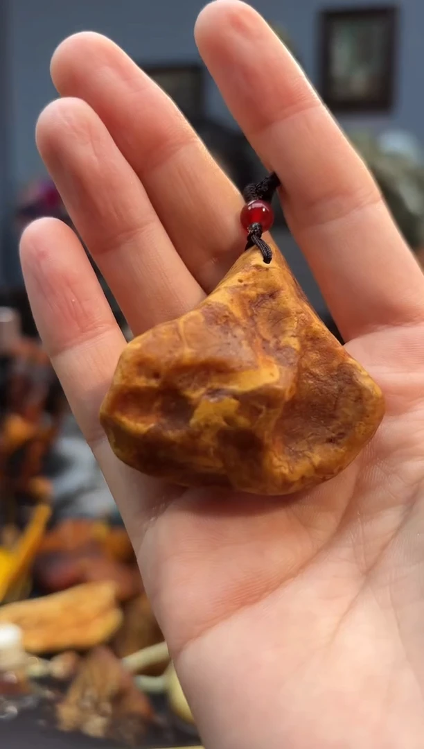 琥珀颈饰未镶嵌吊坠
