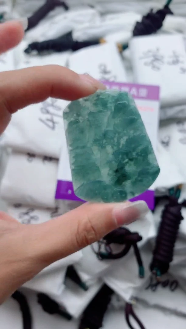 翡翠未镶嵌颈饰8888888888