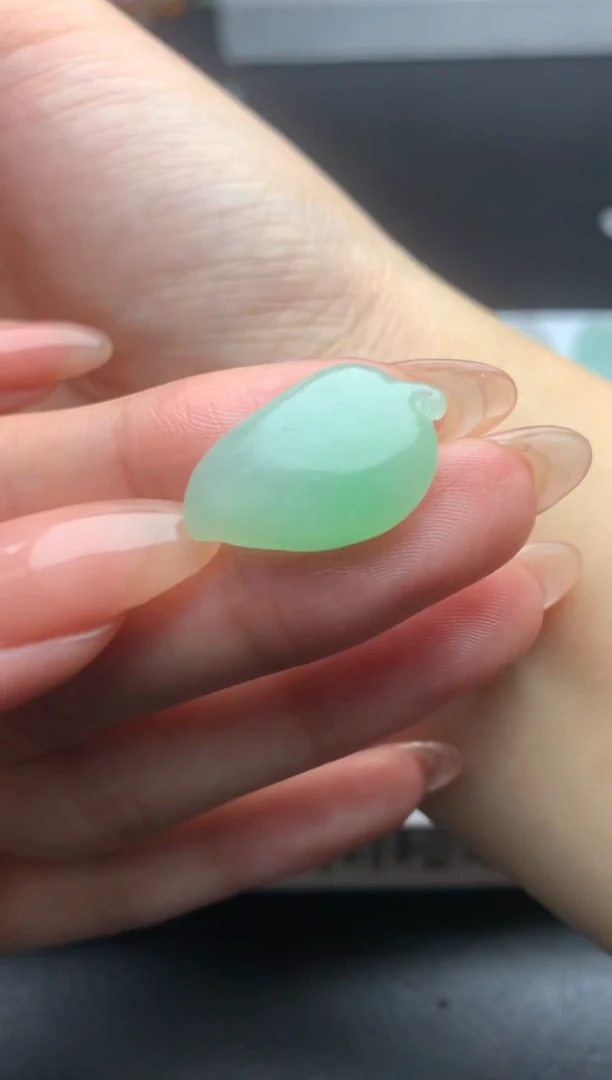 【闪购商品】定制翡翠未镶嵌毛货