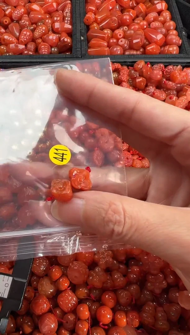 【闪购商品】南红玛瑙颈饰未镶嵌1