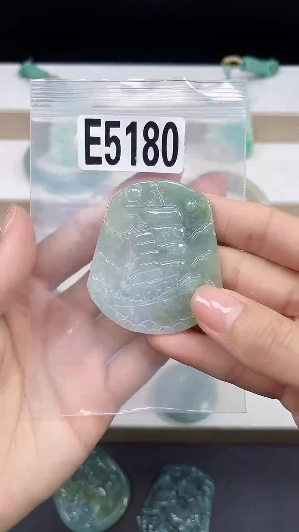 颈饰未镶嵌翡翠翡翠珠宝吊坠挂件