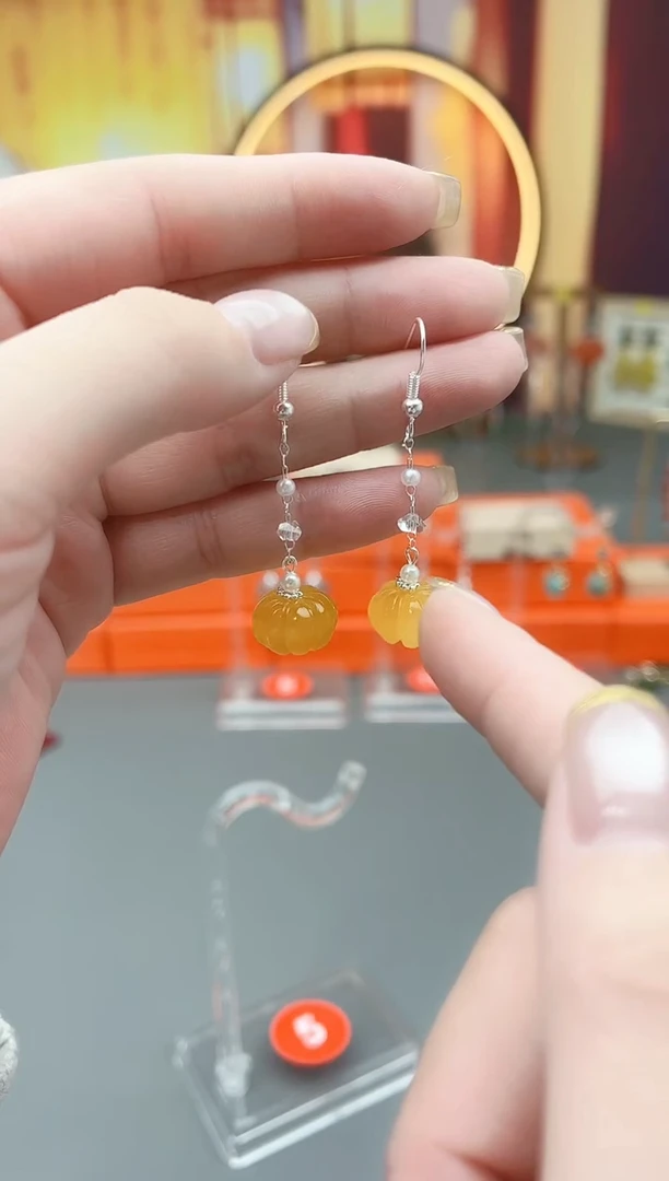 未镶嵌耳钉玛瑙/玉髓W06