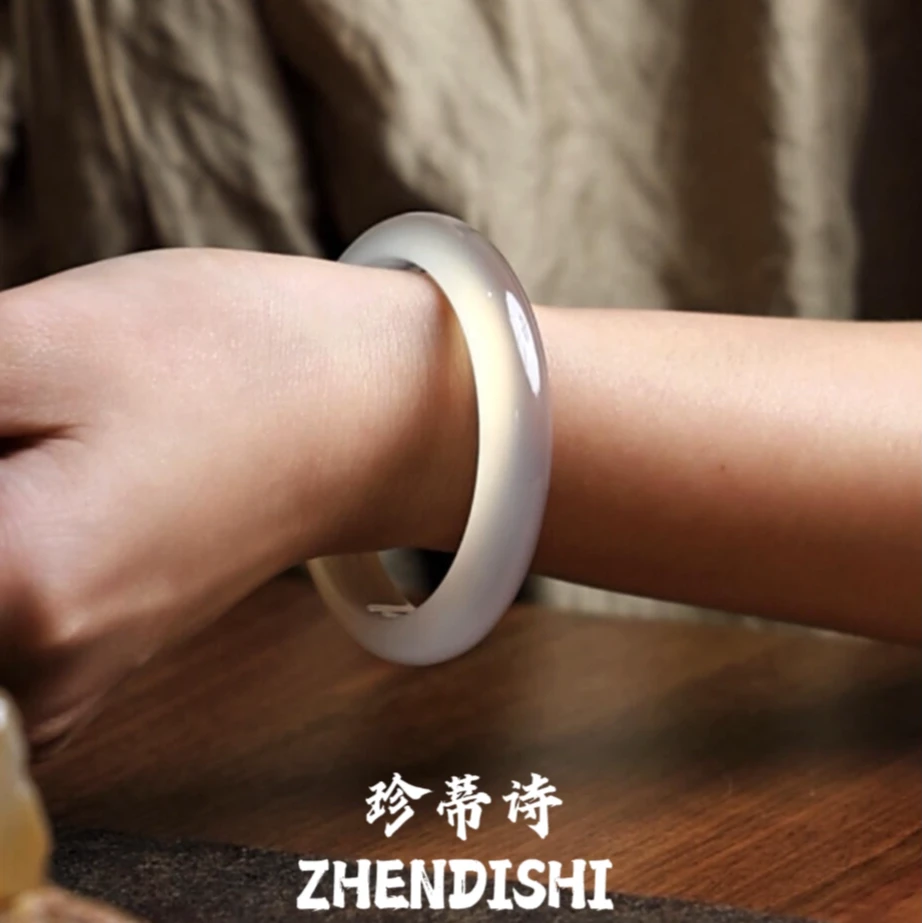 天然香槟金玛瑙手镯女款冰透玉髓镯子冰种白月光玉镯高冰玉手镯女