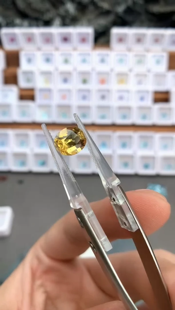 未镶嵌裸石定制绿柱石2.29ct 12058