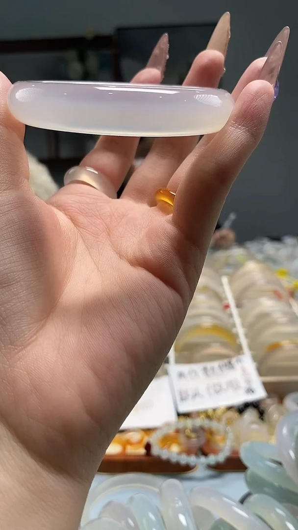 玛瑙/玉髓手镯未镶嵌16