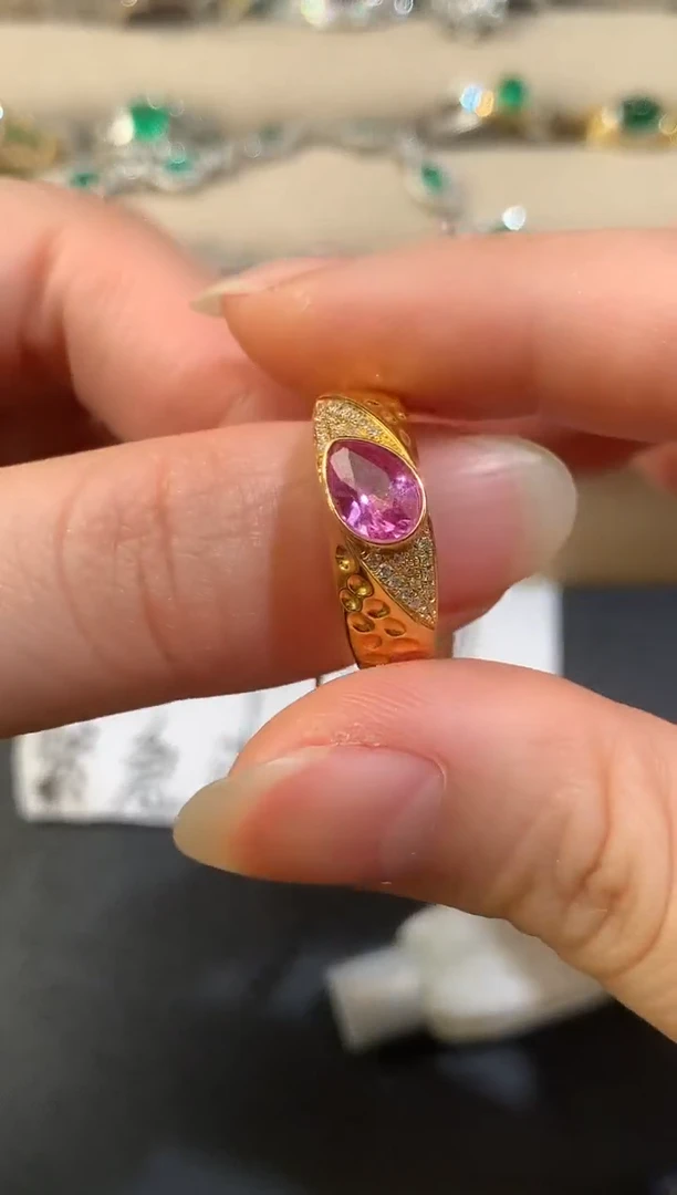 戒指彩色蓝宝石18K金镶嵌D367|8999