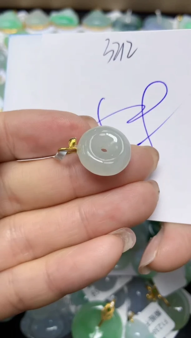 【闪购商品】翡翠挂件18K金镶嵌 天然翡翠A货·1