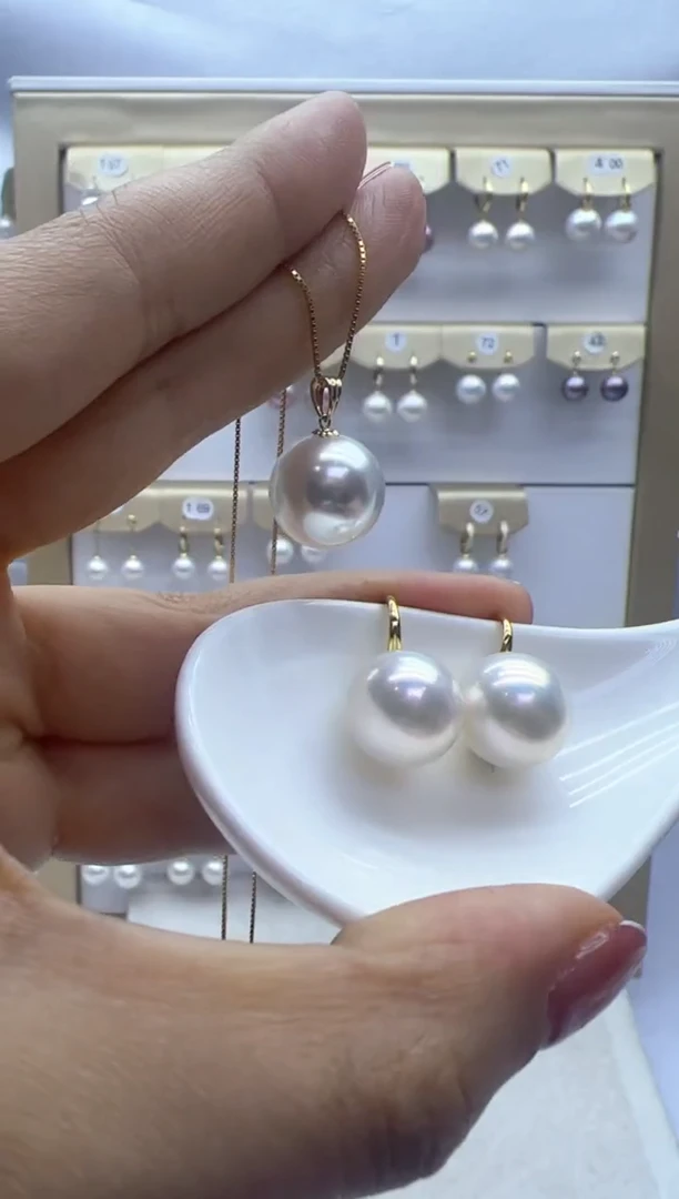 【闪购商品】淡水珍珠吊坠(赠链)18K金镶嵌白瓜+98-高跟鞋