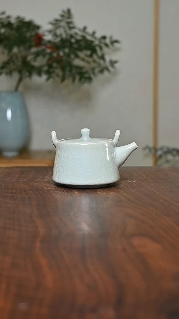 提梁井栏壶 粉青釉 微瑕 朱家汝窑款