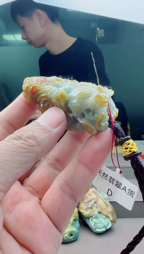 【闪购商品】翡翠颈饰未镶嵌1111111111