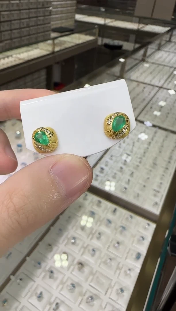 银S925镶嵌耳饰祖母绿夏**怀6*8mm耳钉