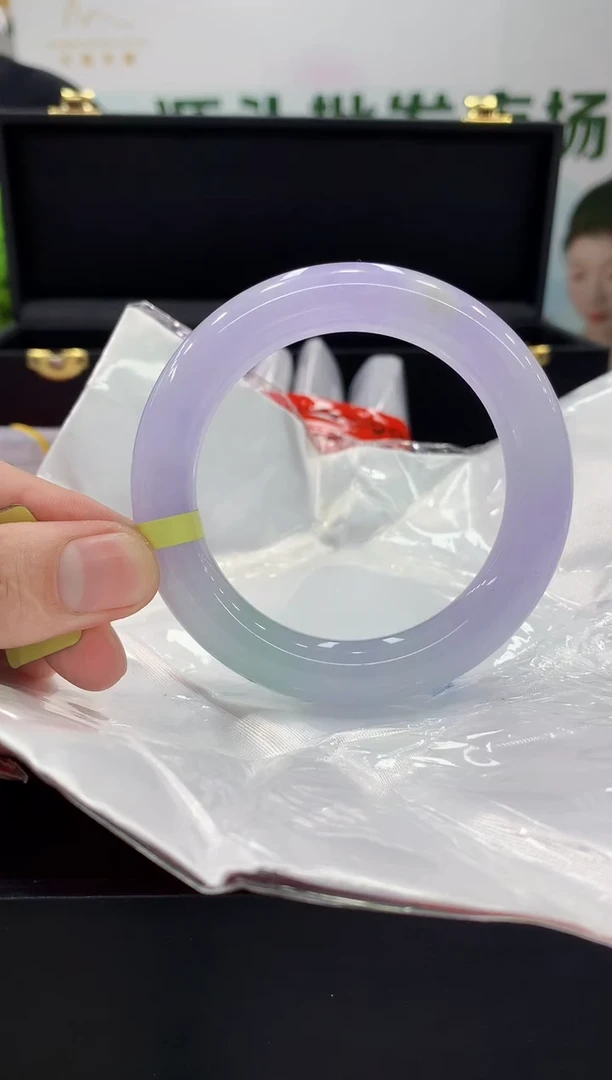 翡翠手镯未镶嵌手镯