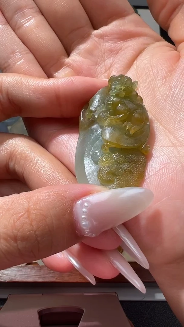 未镶嵌定制翡翠冰黄貔貅