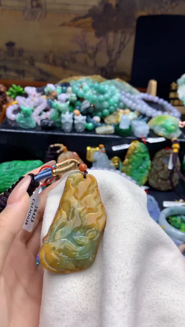 颈饰未镶嵌翡翠天然A货翡翠