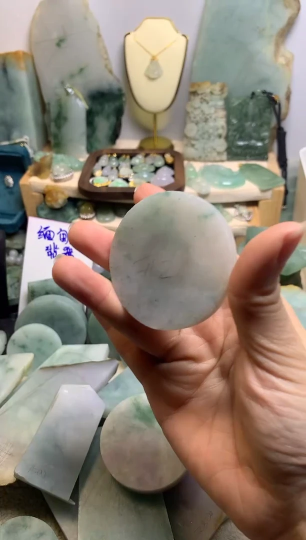 【闪购商品】翡翠挂件未镶嵌缅甸A货翡翠，没有运费险