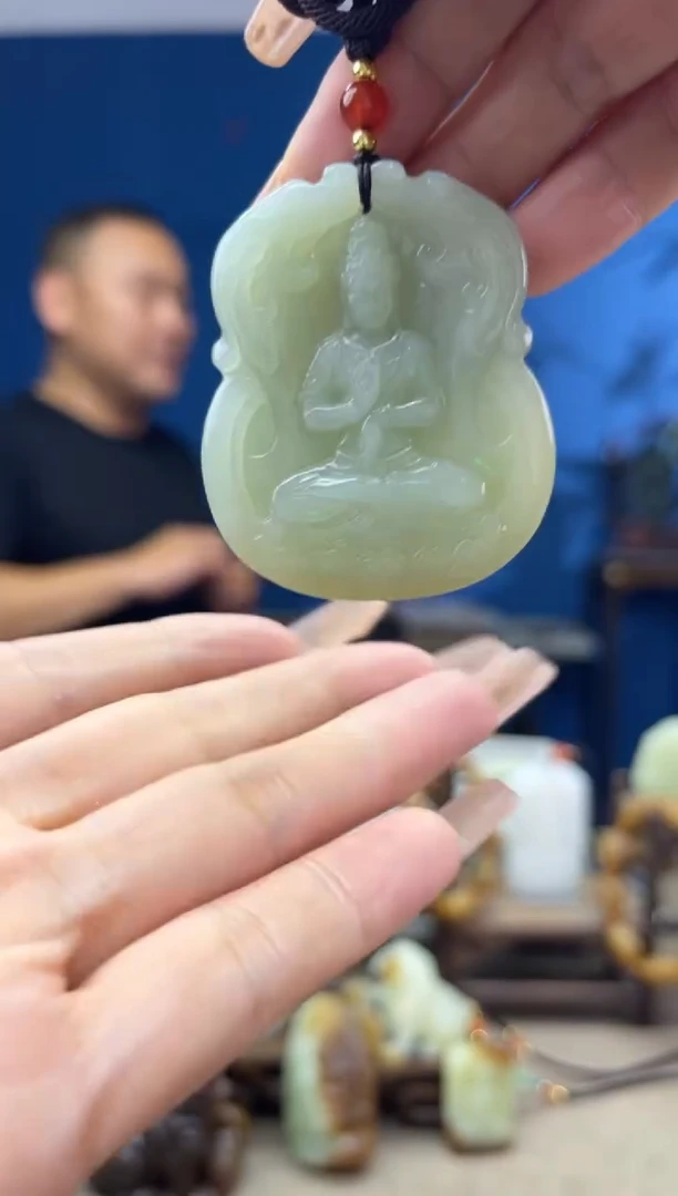 和田玉未镶嵌颈饰1
