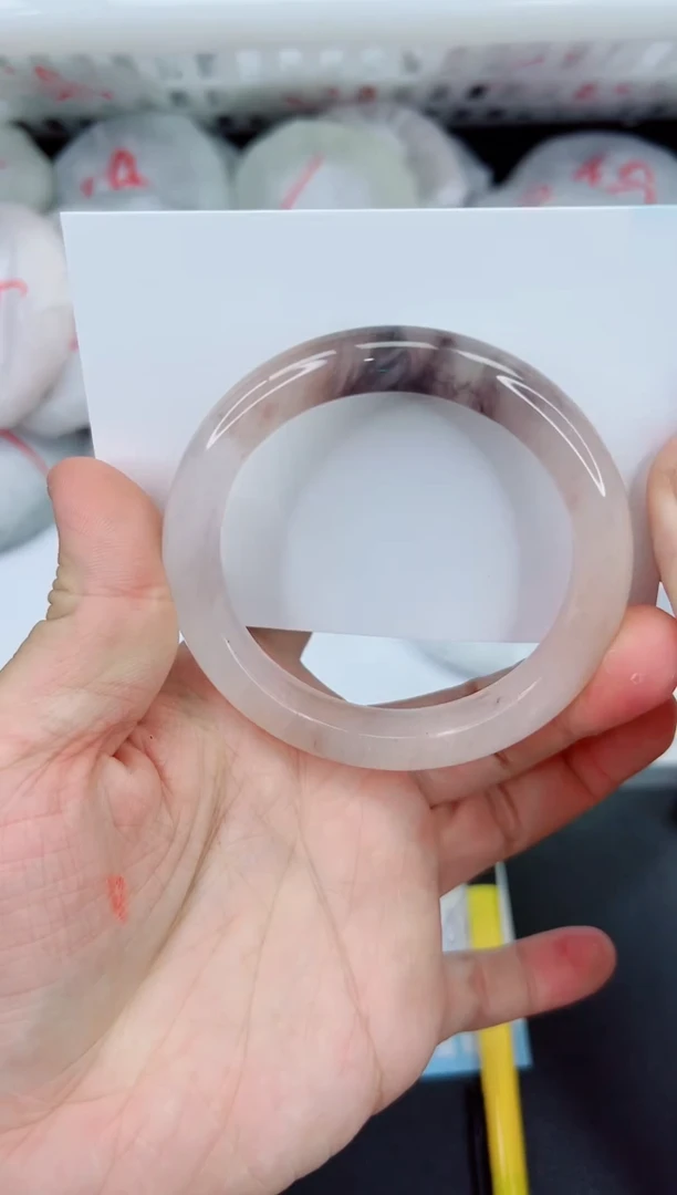 【闪购商品】石英质玉手镯未镶嵌176-55.7