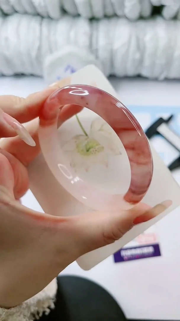 【闪购商品】石英质玉手镯未镶嵌多样性发货V574