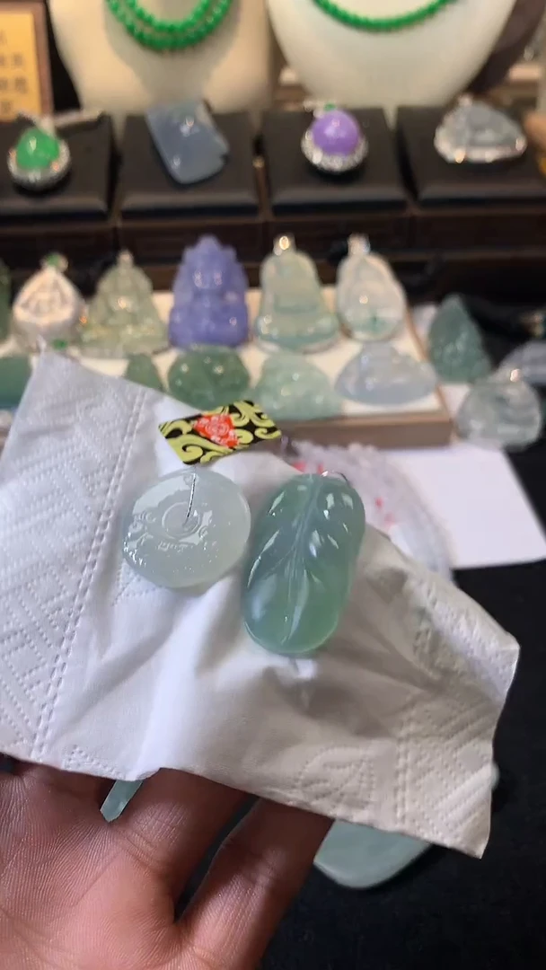 未镶嵌定制翡翠左**跳  S毛货不退不换