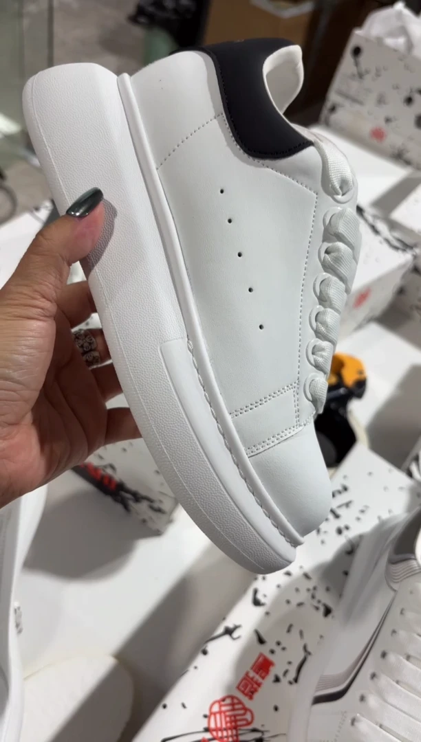 王*了黑皮尾41码数