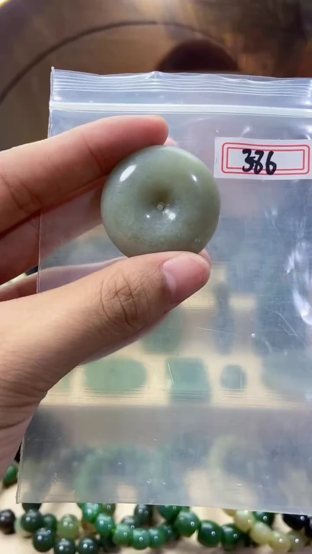 未镶嵌和田玉挂件1