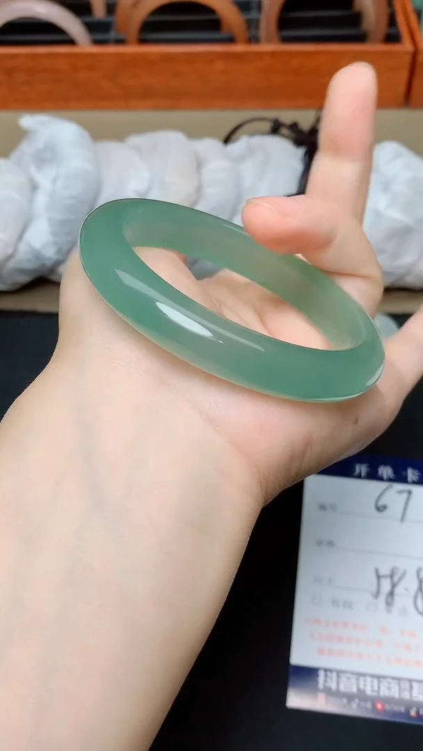 未镶嵌手镯石英质玉67-5857