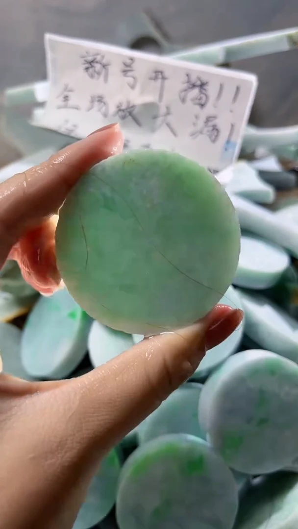 颈饰未镶嵌翡翠颈饰未镶嵌翡翠裸石翡翠缅甸翡翠A货钟34