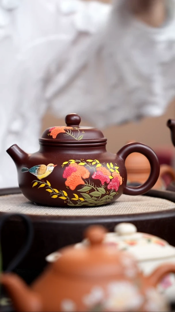 茶壶紫砂紫脂泥容天泥绘鸡冠花