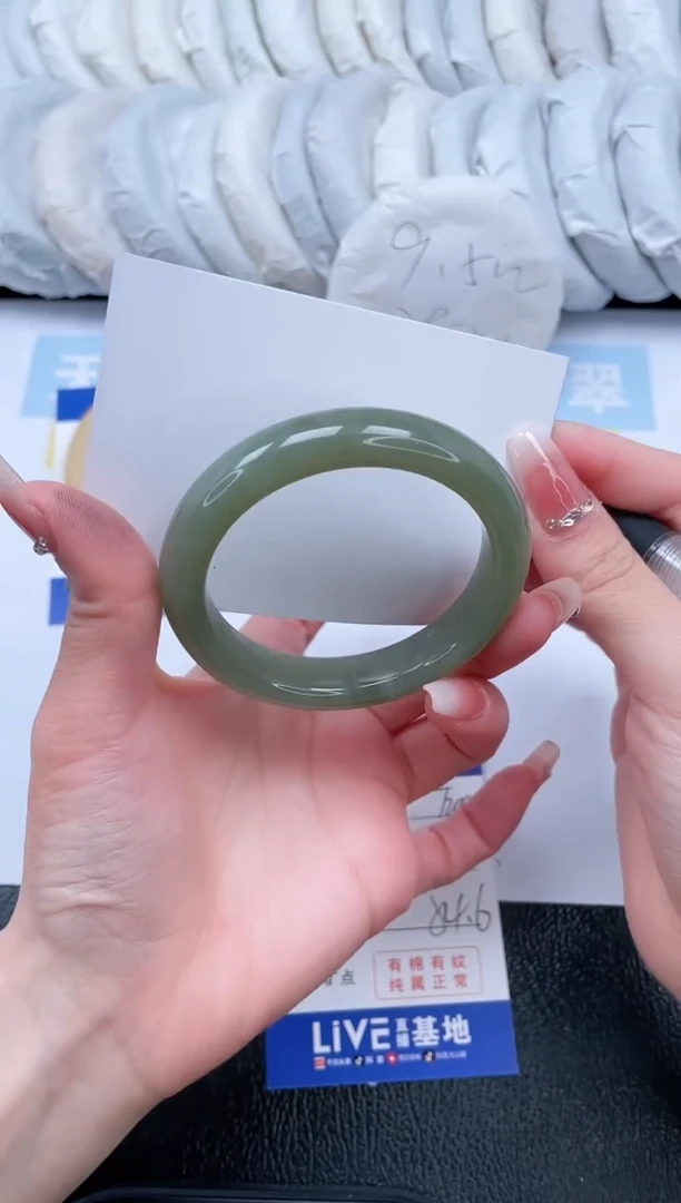 【闪购商品】和田玉手镯未镶嵌T200-54.6