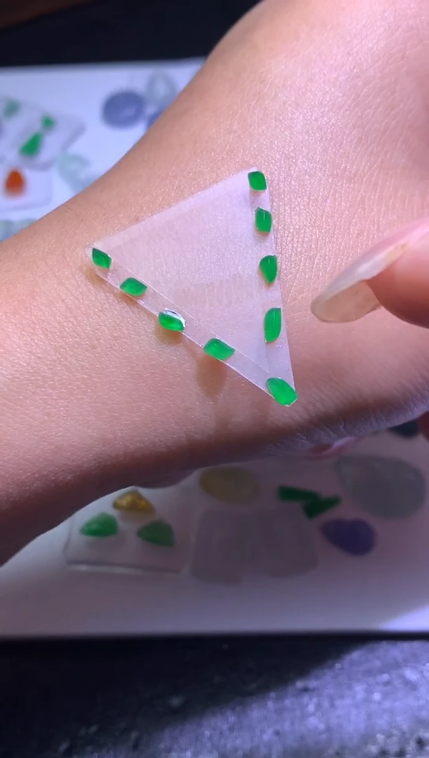 未镶嵌定制翡翠毛货