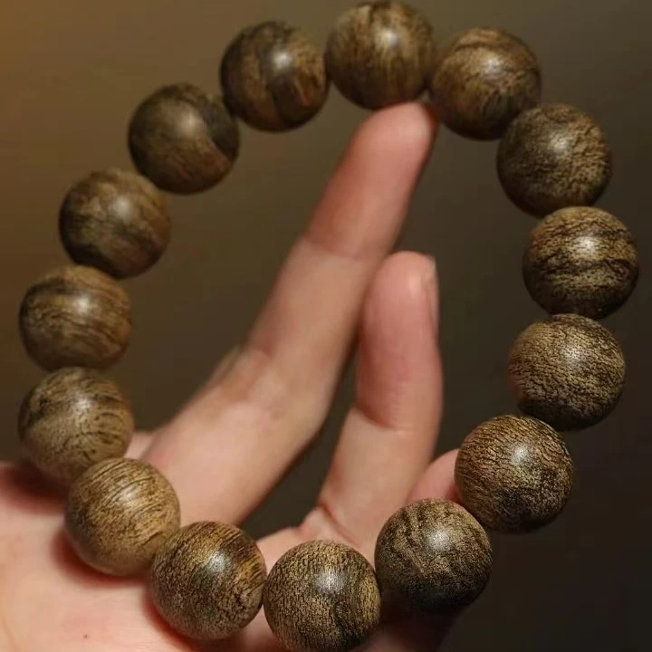 野生越南芽庄棋楠沉水1.8单圈沉香（纹理随型发其一）