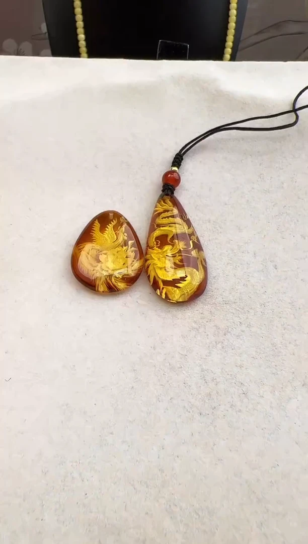 【闪购商品】琥珀裸石未镶嵌10207143-手机坠俩个