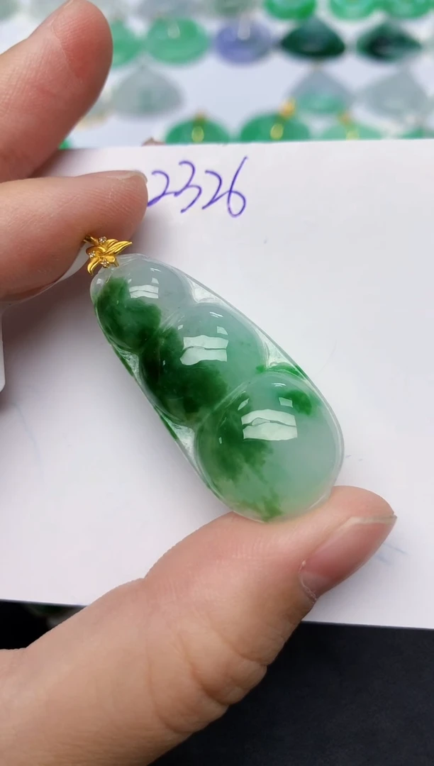 颈饰18K金镶嵌翡翠天然缅甸A货翡翠百元以上9元证书费自理