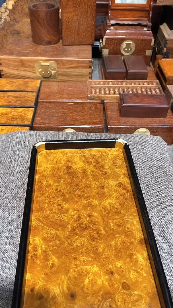 香樟木黄金樟茶盘一个