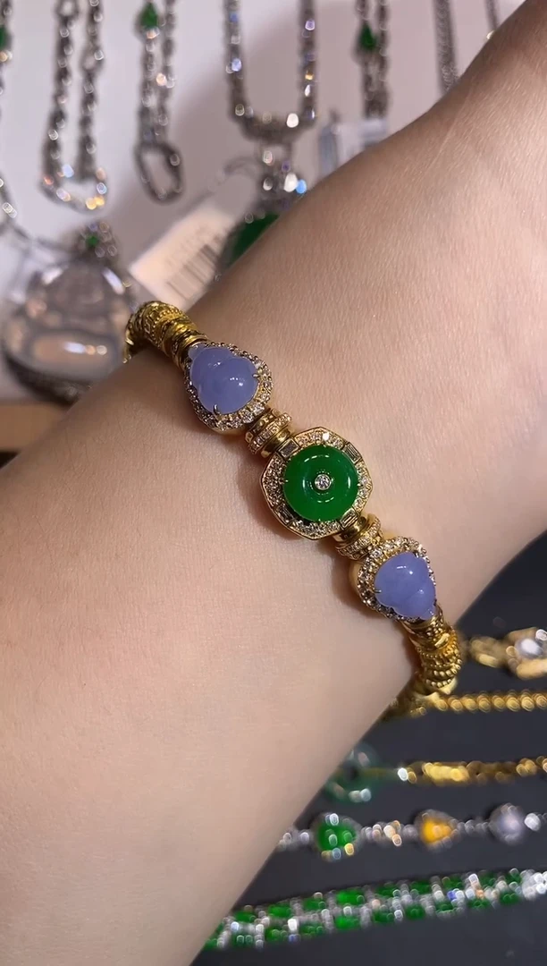 18K金镶嵌手链翡翠手链