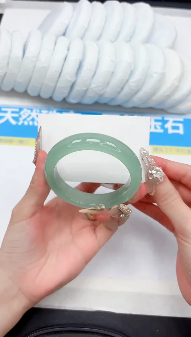 未镶嵌手镯石英质玉166-56.3