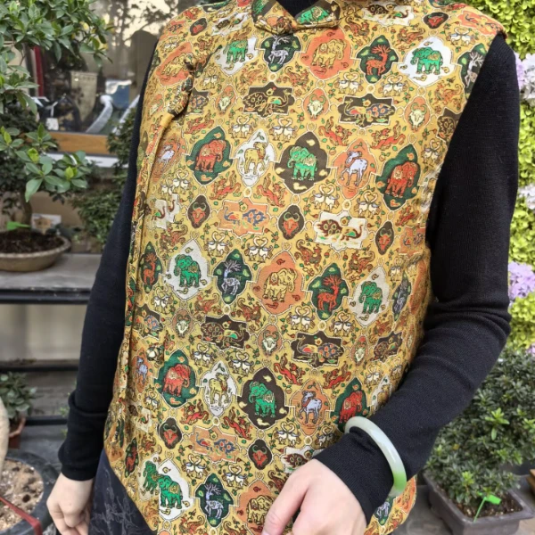 『晚宜』唐锦桑蚕丝复古羊毛夹层新中式提花加棉无袖马甲（24132-2）