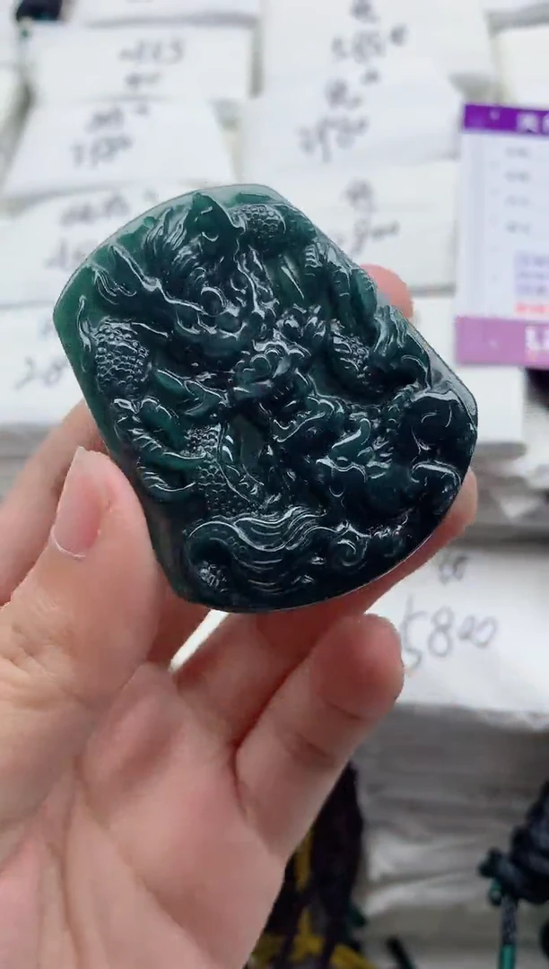 颈饰未镶嵌翡翠8